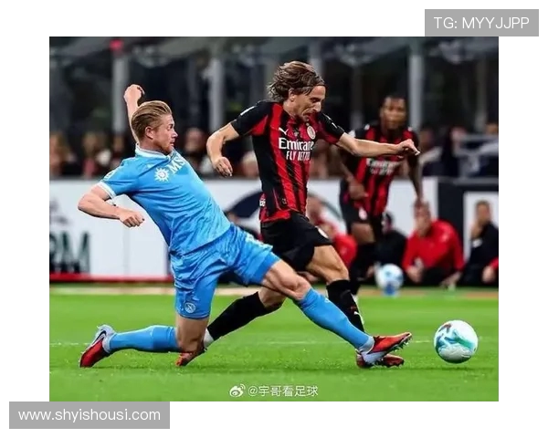 AC米兰与那不勒斯激战正酣 谁能在意甲赛场上笑到最后