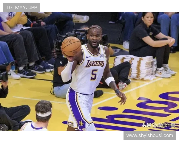 2021年NBA季后赛灰熊与湖人激战回顾与精彩瞬间分析